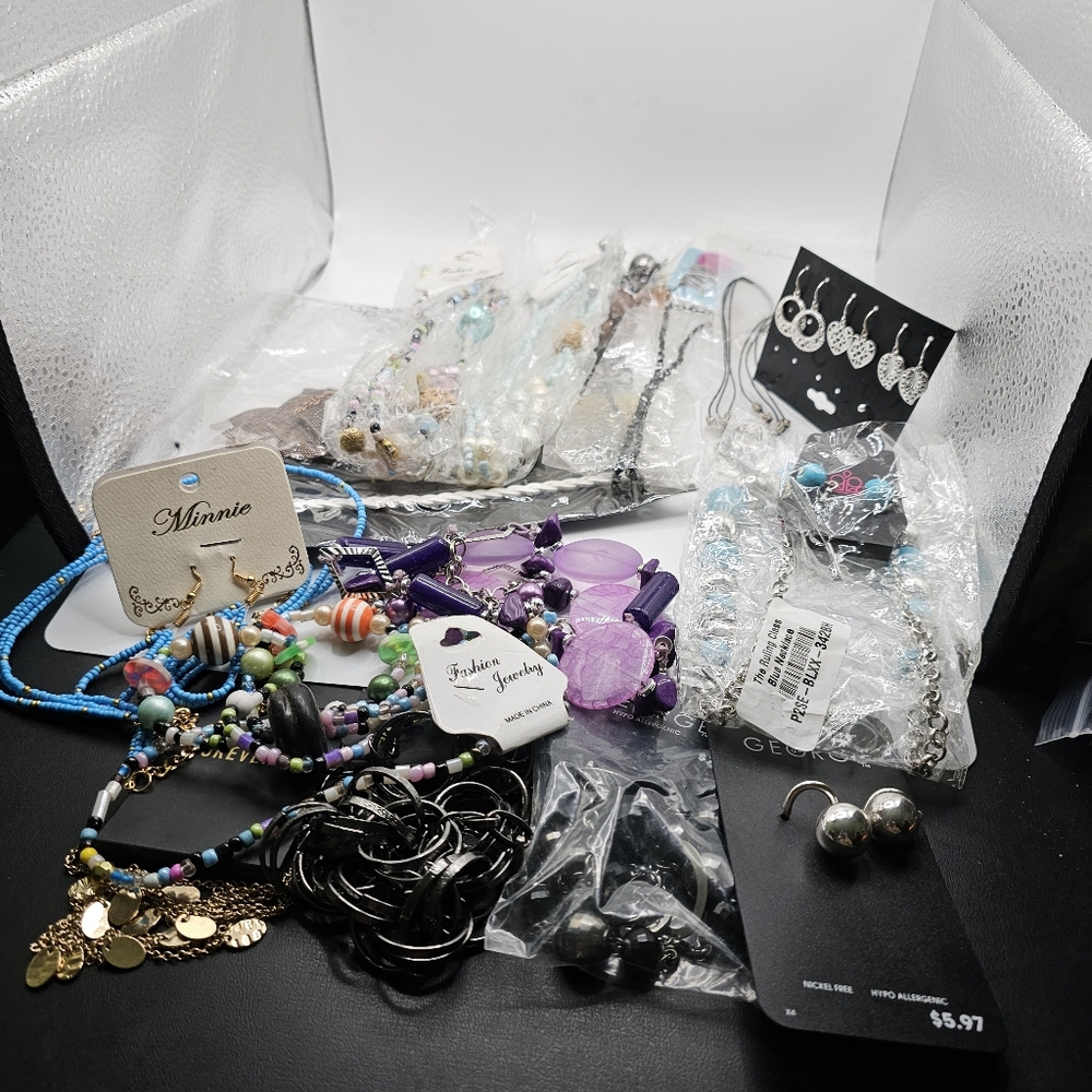 Lot Fashion Jewelry 15 Pieces Necklaces Earrings Bracelet Many In Original Pkg